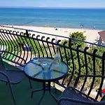 Bed and Breakfast Dom Przy Plazy 3*
