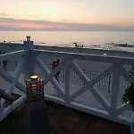 Dom Przy Plaży Nocleg ze śniadaniem Sarbinowo