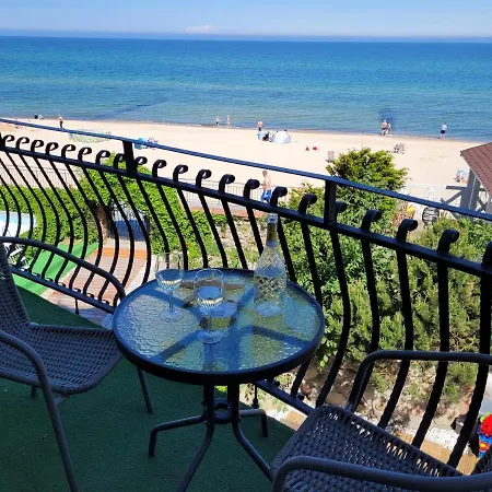 Bed & Breakfast Dom Przy Plazy 3*