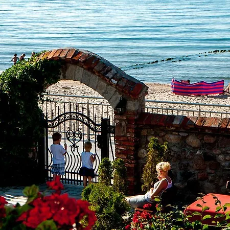 Dom Przy Plazy 사르비노보